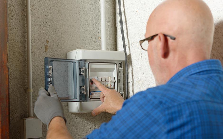 tarif horaire électricien Paris 7